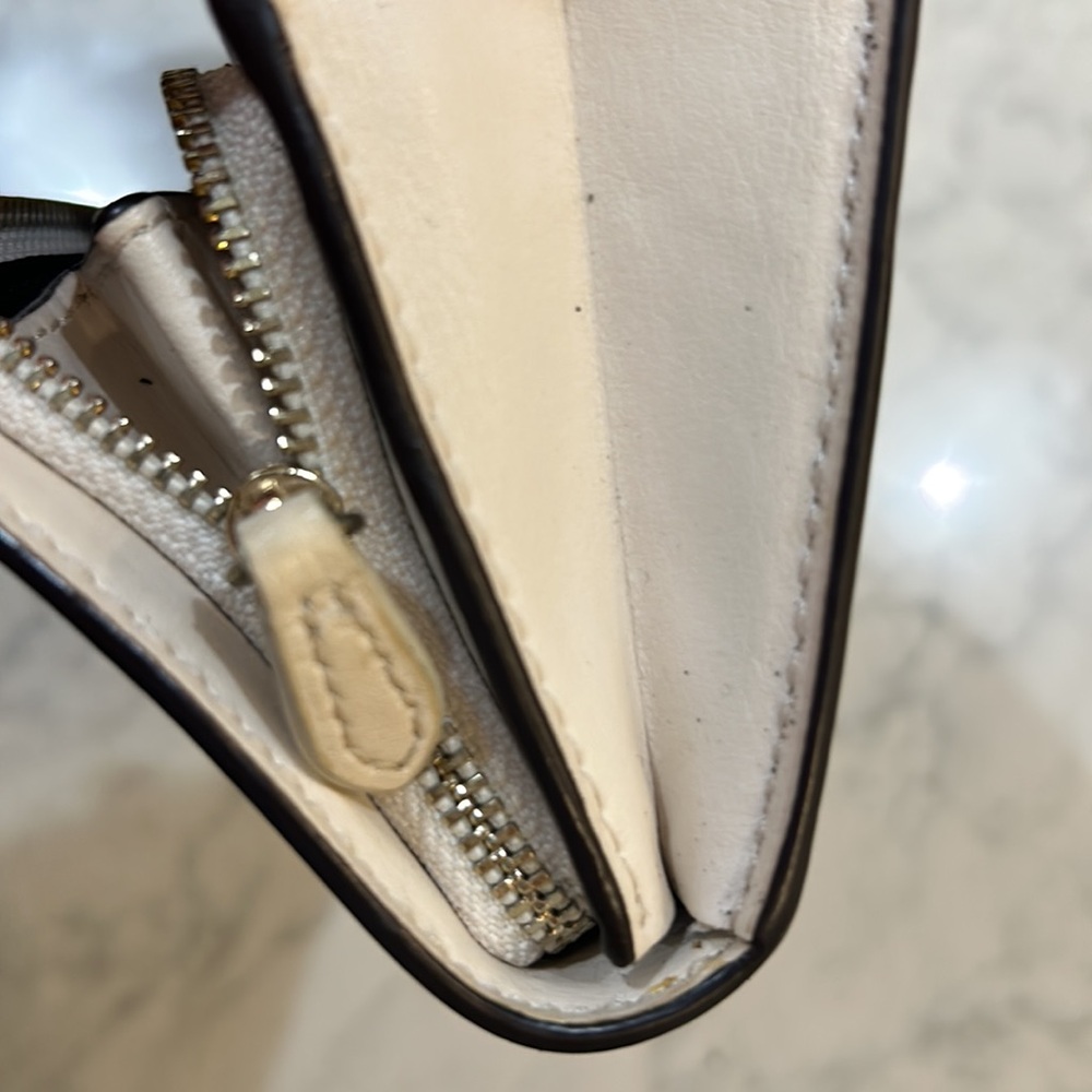 Coach signature slim envelope wallet with buttery soft interior leather - Picture 8 of 11